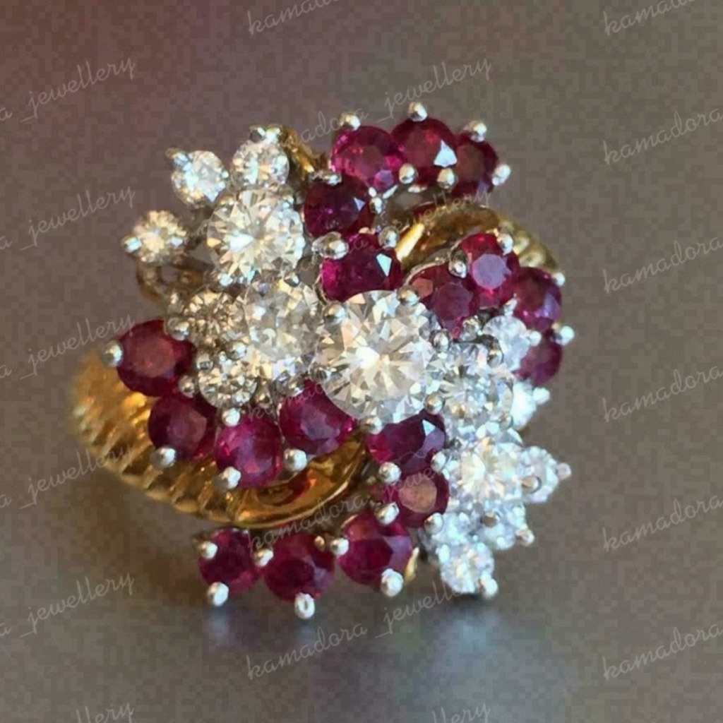 Elegant Gold And Red Floral Ring